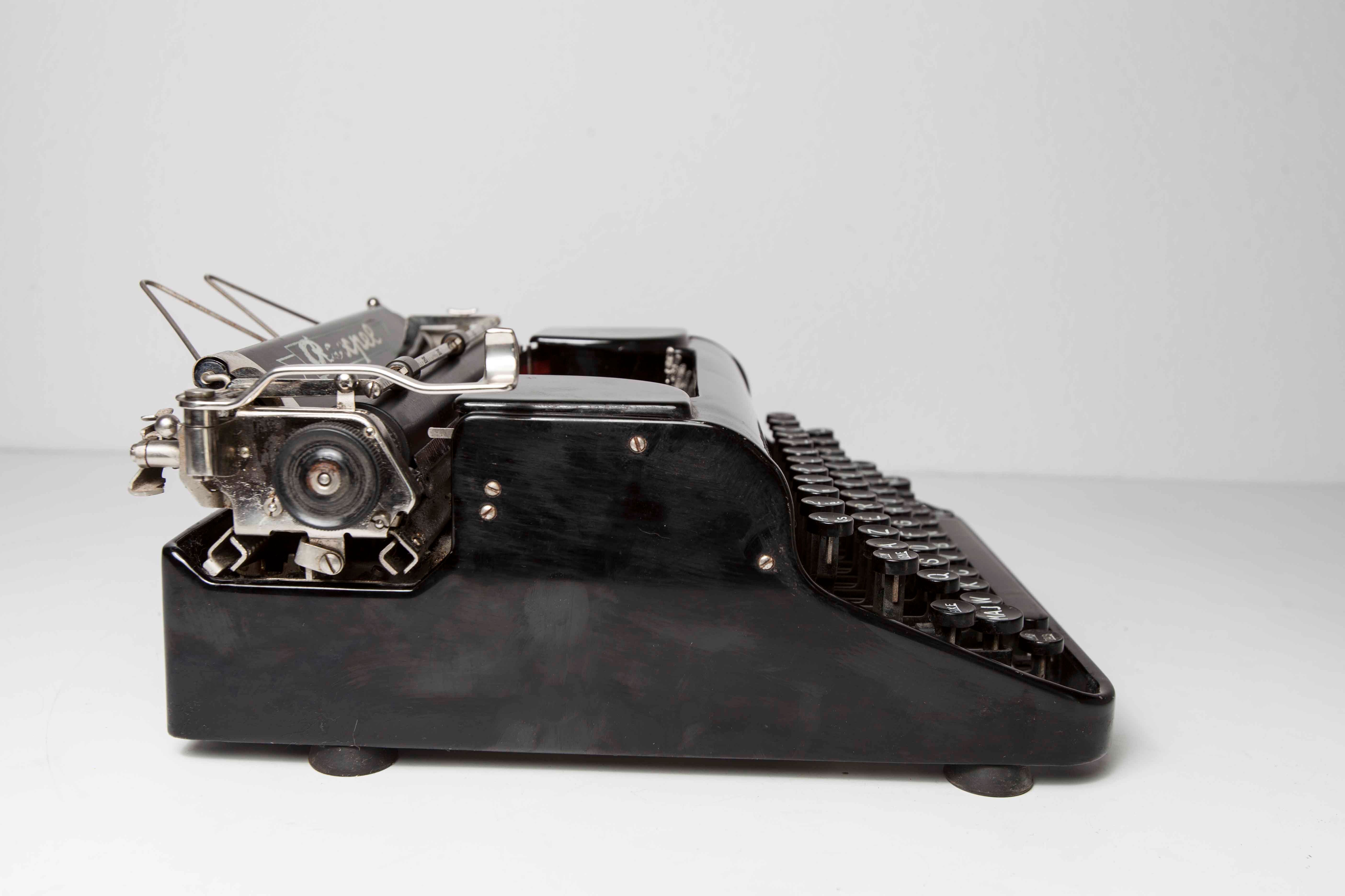 Rexpel Luxe Typewriter Germany 1927