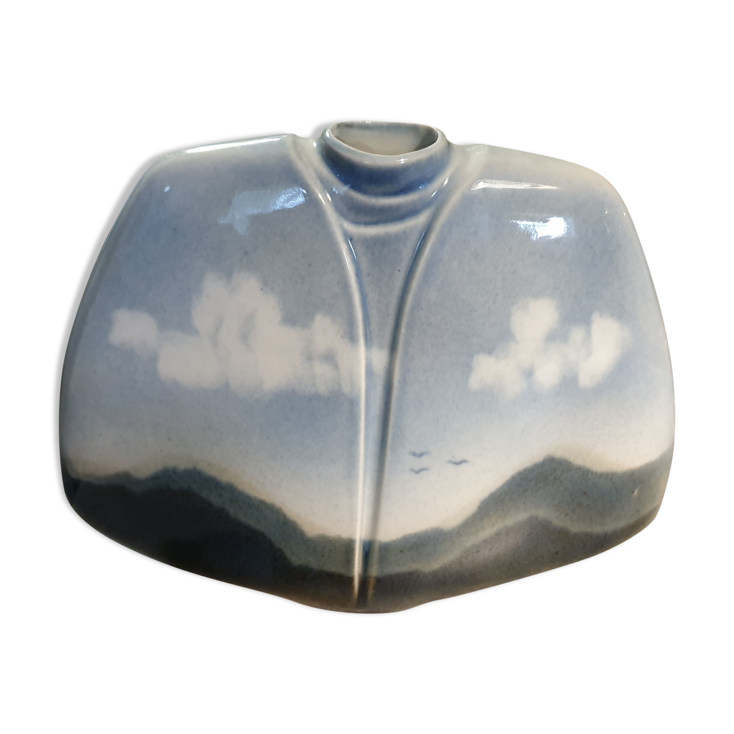 Ceramics claire debril virebent vases porcelain ceramic sculpture design mohy garotte.  vase art