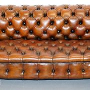 Victorian Chesterfield canapé from 1890 in restored leather, stamped Cornelius V. Smith.