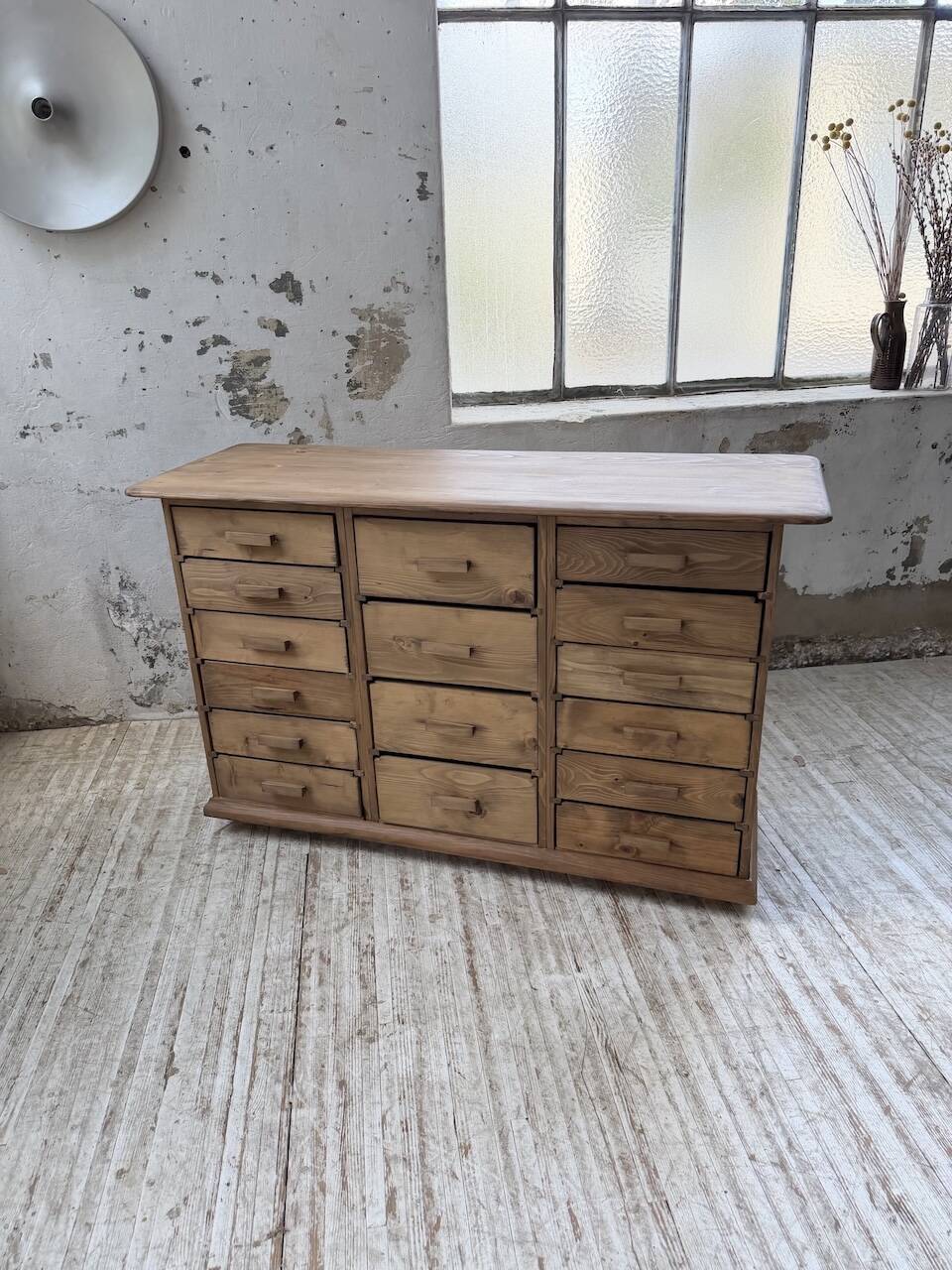 Meuble de métier en pin 1950