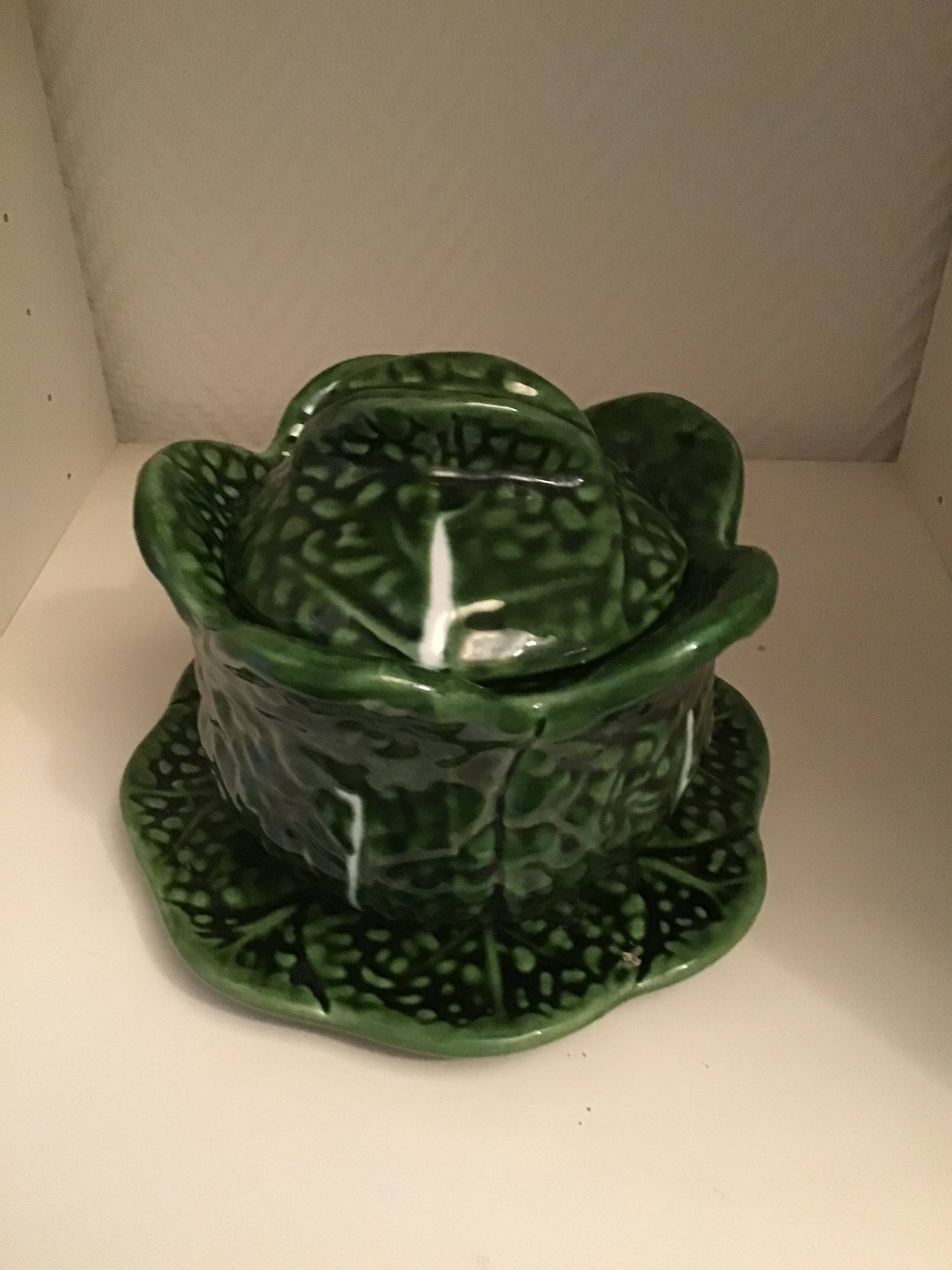 1 small bowl of cabbage with its plate underneath