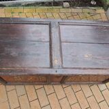 Antique chest from 1720