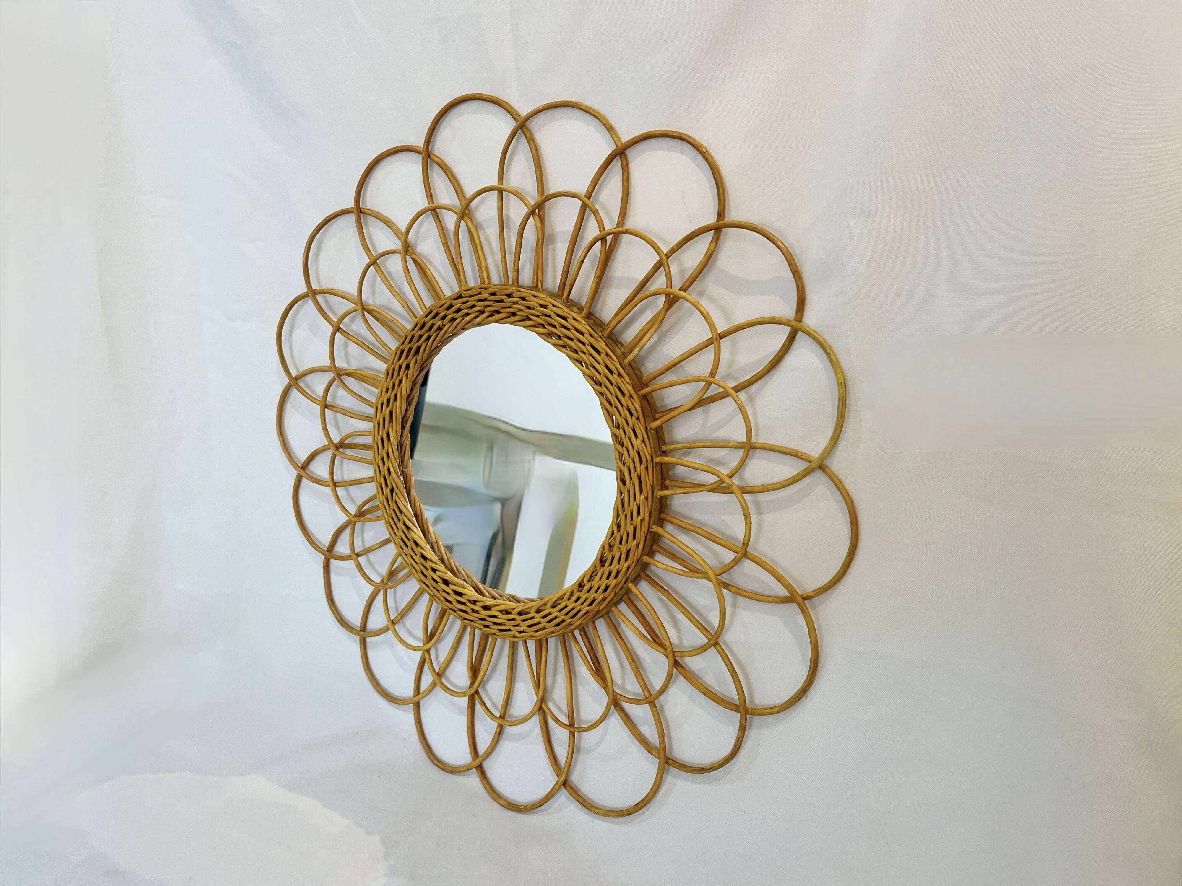 Round mirror flower sun in rattan wicker wood vintage 1960 1970 55 cm folk