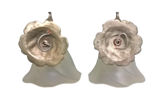 Pair of vintage rococo style sconces in patinated tin and frosted glass - 70's