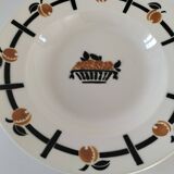 Dish decorated with apricot basket, Badonviller earthenware factory