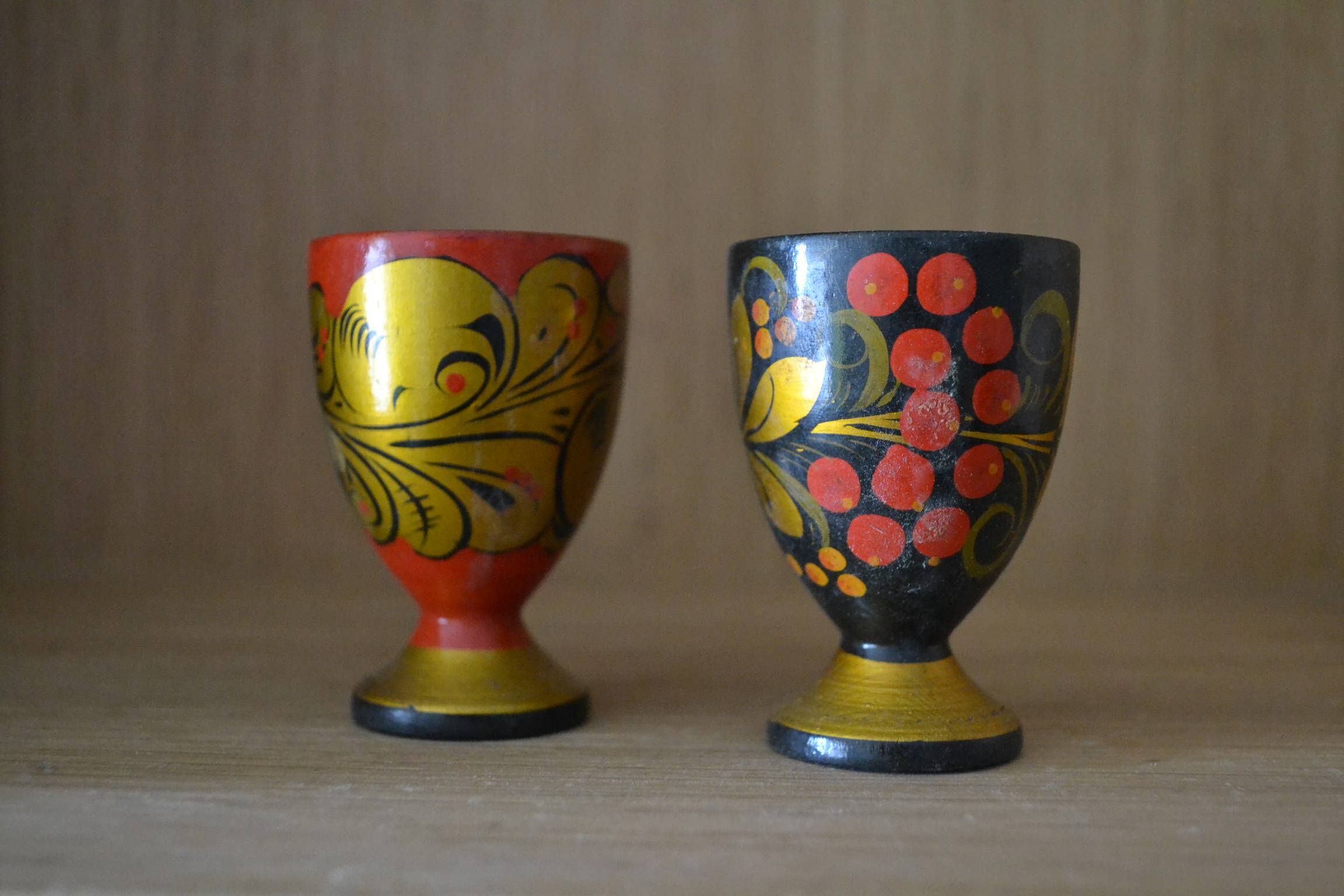 Set of 2 patterned wooden egg cups