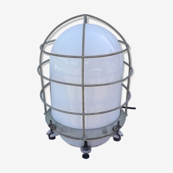 Lampe de marine en metal et opaline blanche