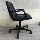 Comforto leather armchair by Mobilier international
