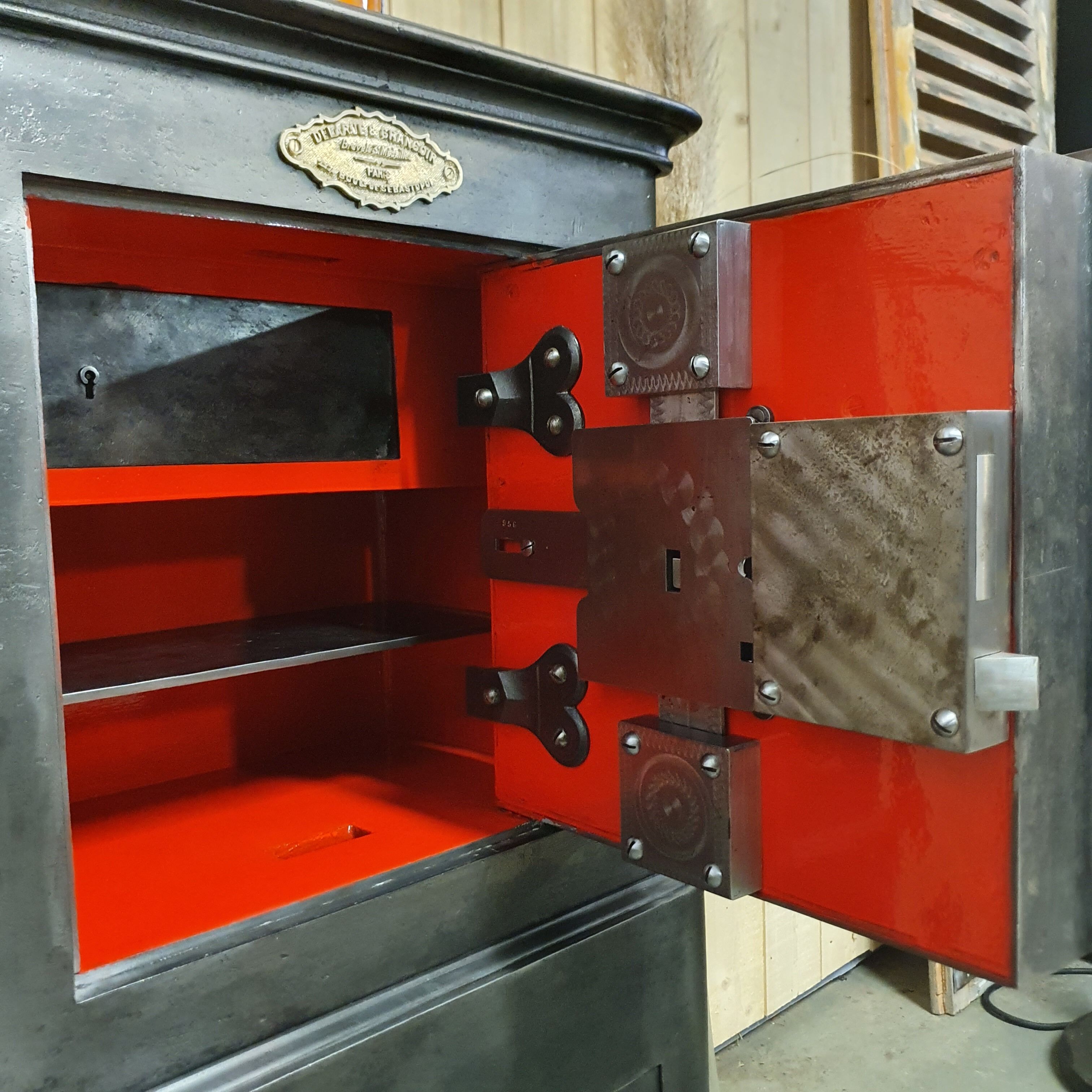 Old safe Delarue and Grangoir