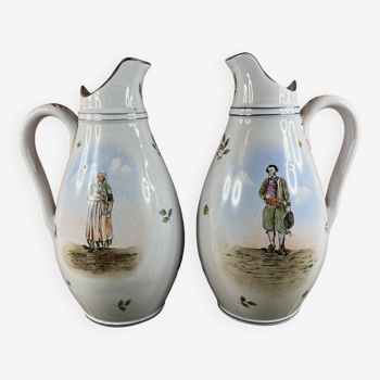 Pair of Fives Lille pouring pitcher