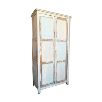 Original Parisian wardrobe patina