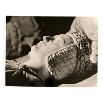 Bernard Darot silver gelatin photograph, 20th century, tomb of Francis II, face of Anne