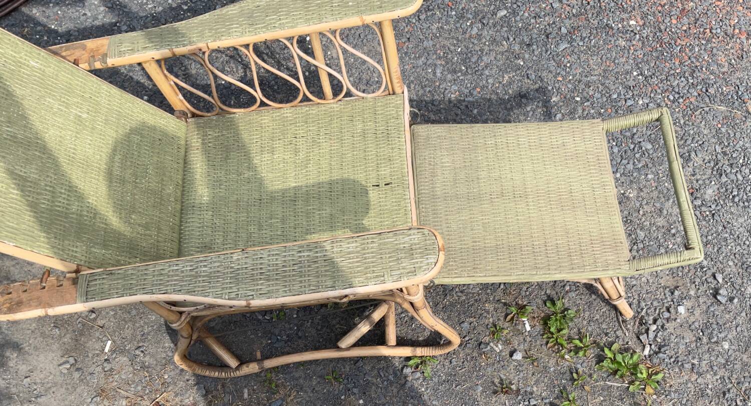 Vintage wicker rattan lounge chair