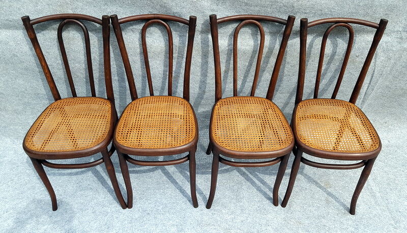Curved wooden lounge 1900, a bench and four chairs