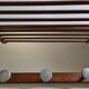 Portemanteau mural en aluminium et bois, 5 patères, de style art déco, 80 cm