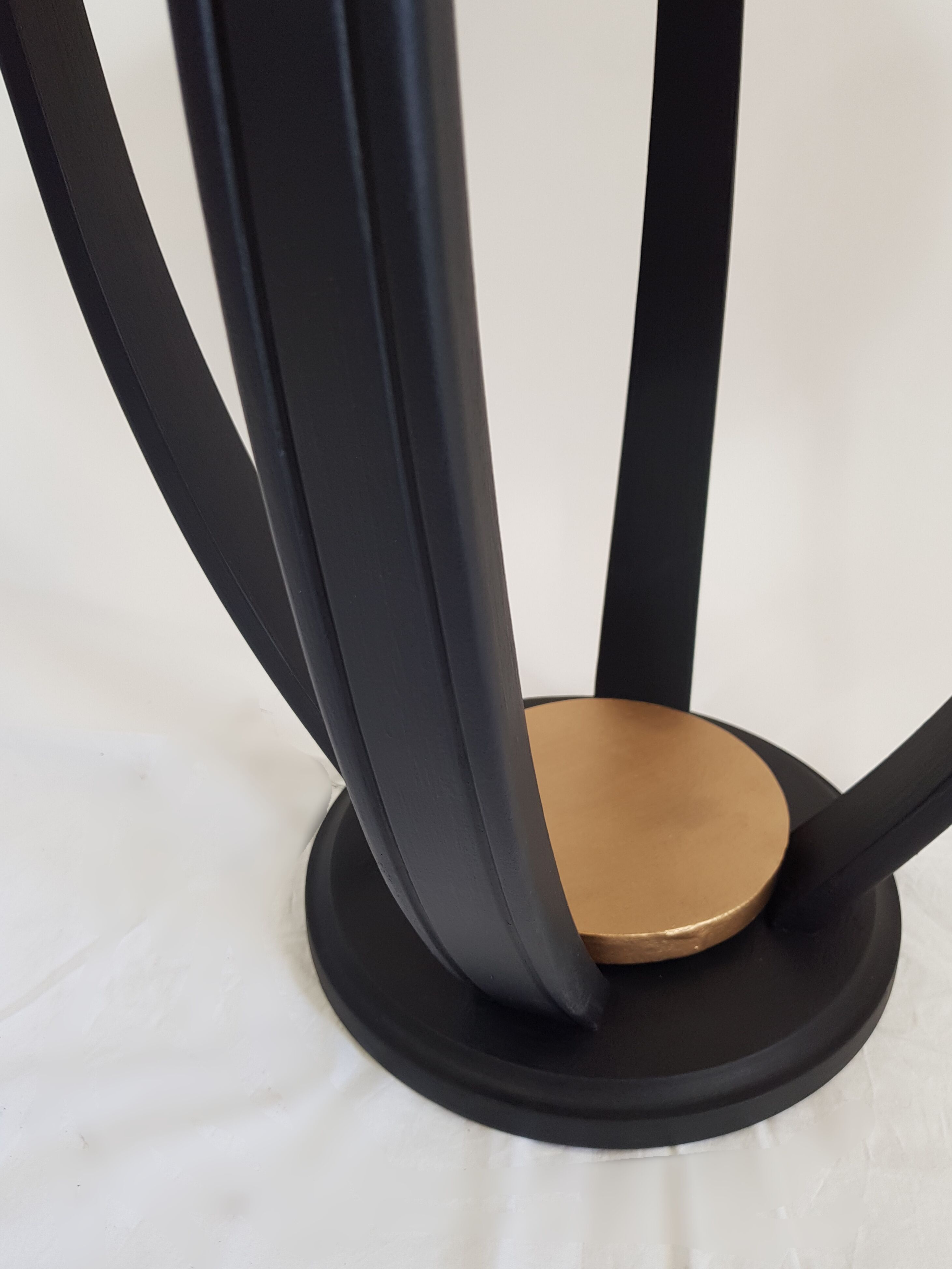 Art Deco coffee table pedestal table