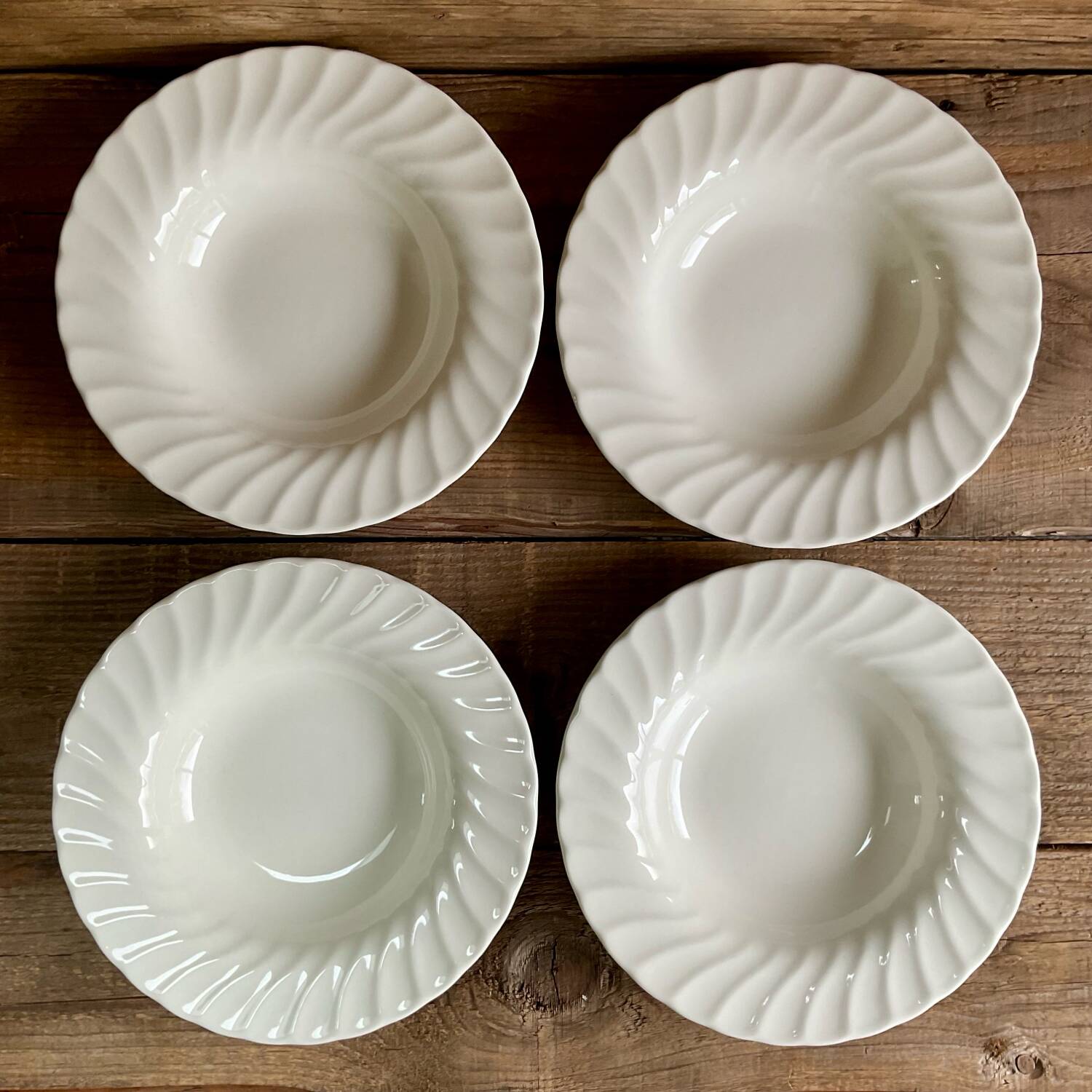 4 Churchill England soup plates