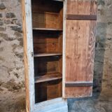 Antique French workshop cupboard – 1900-1920 – Narrow bonnetière