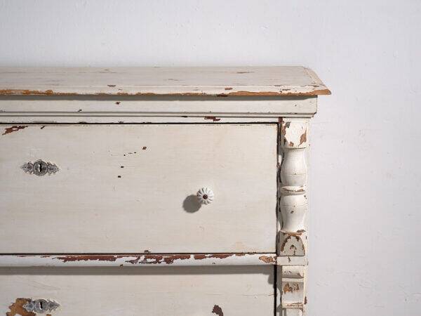 Antique white Provençal-style chest of drawers (circa 1920)