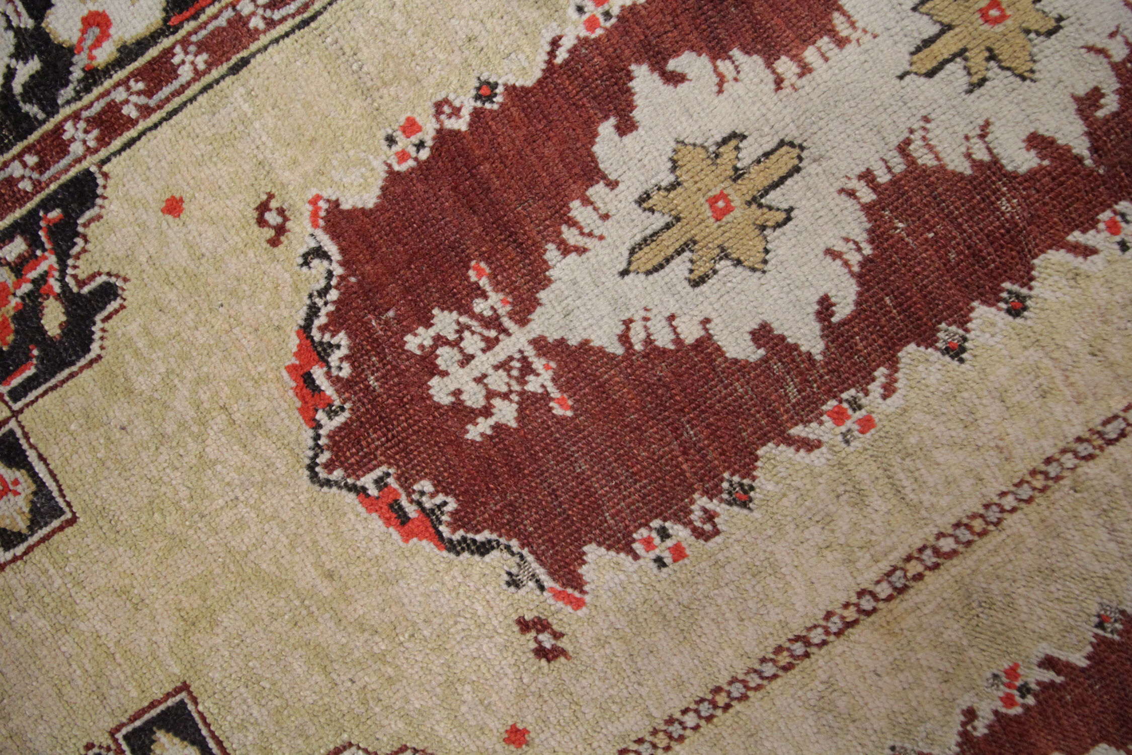 Handwoven antique turkish area rug- 115x180cm