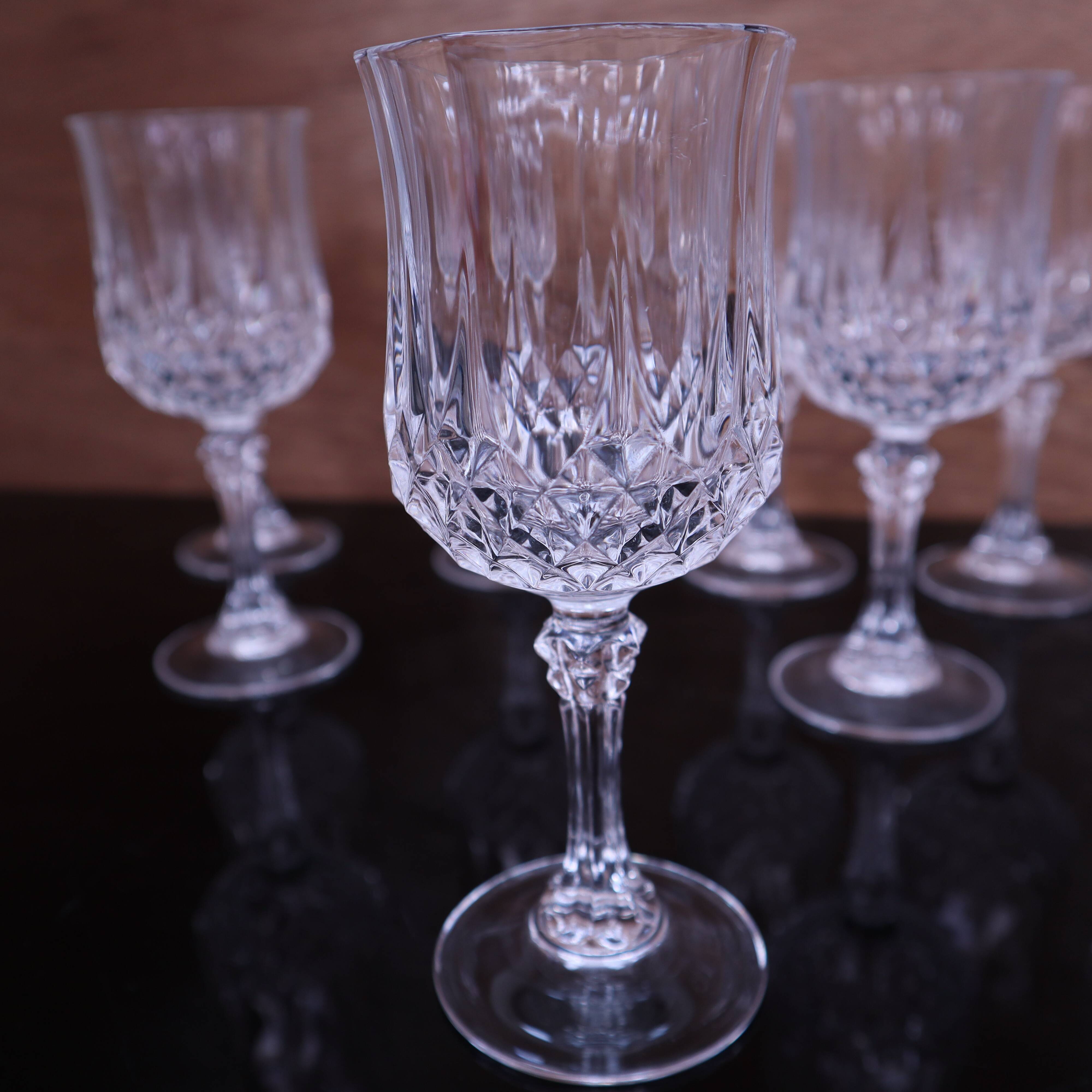 8 crystal red wine glasses from Arques, Longchamp model.