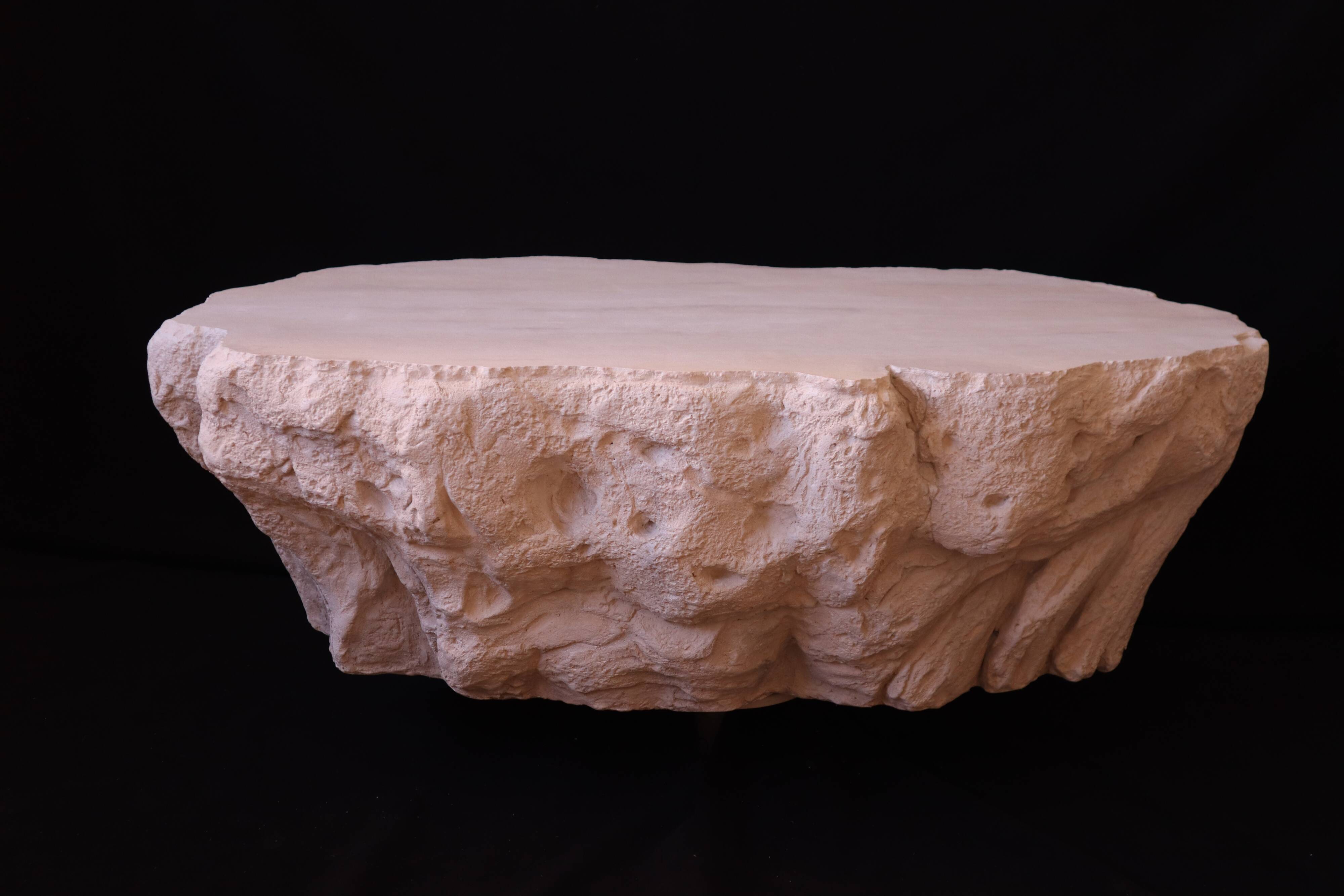 Design coffee table with travertine rock effect — unique piece hand-sculpted.