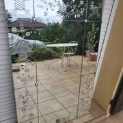Large Venetian-style mirror engraved with silver-plated frames.