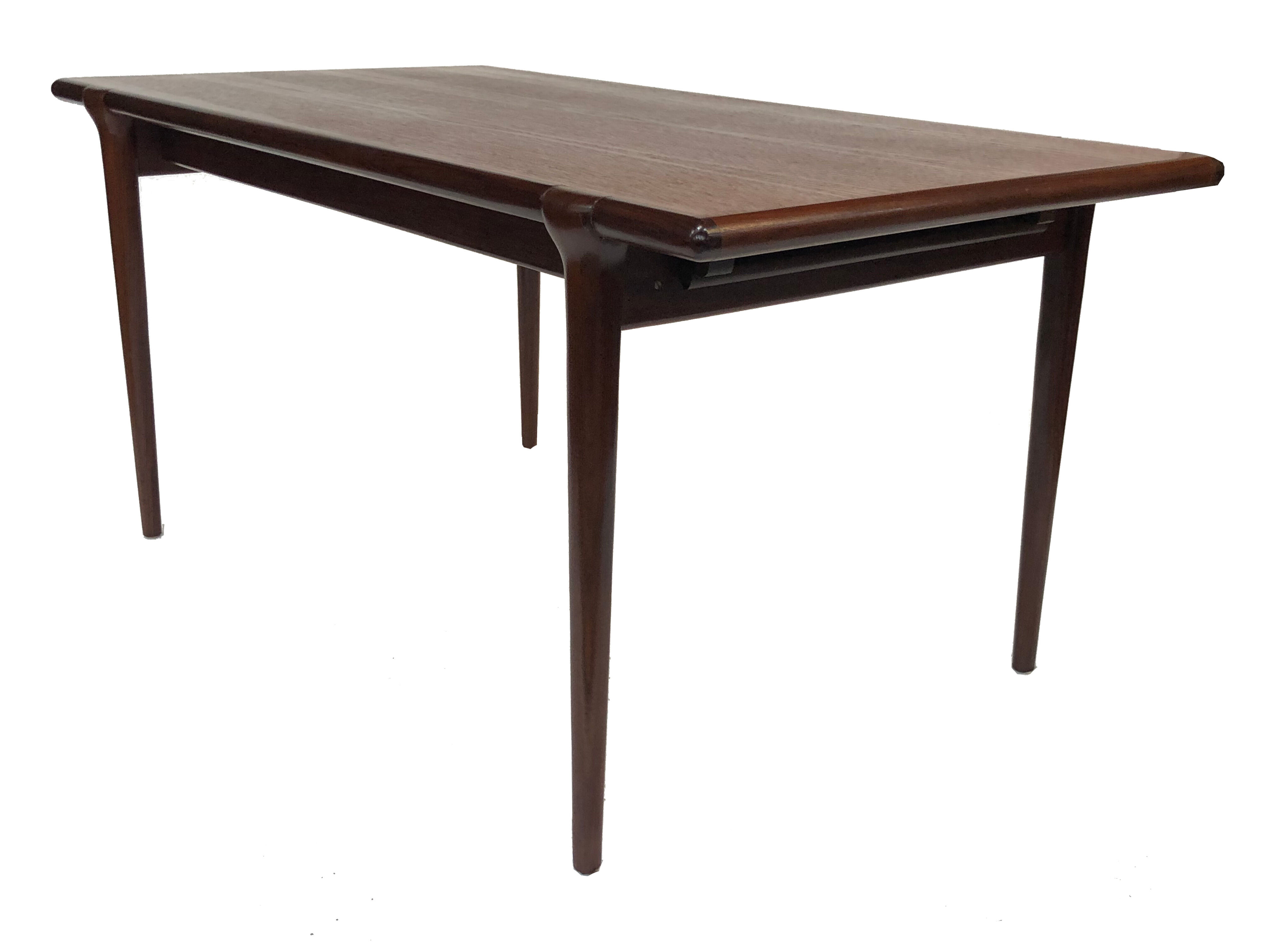 Table à manger vintage Topform en teck massif extensible 1960