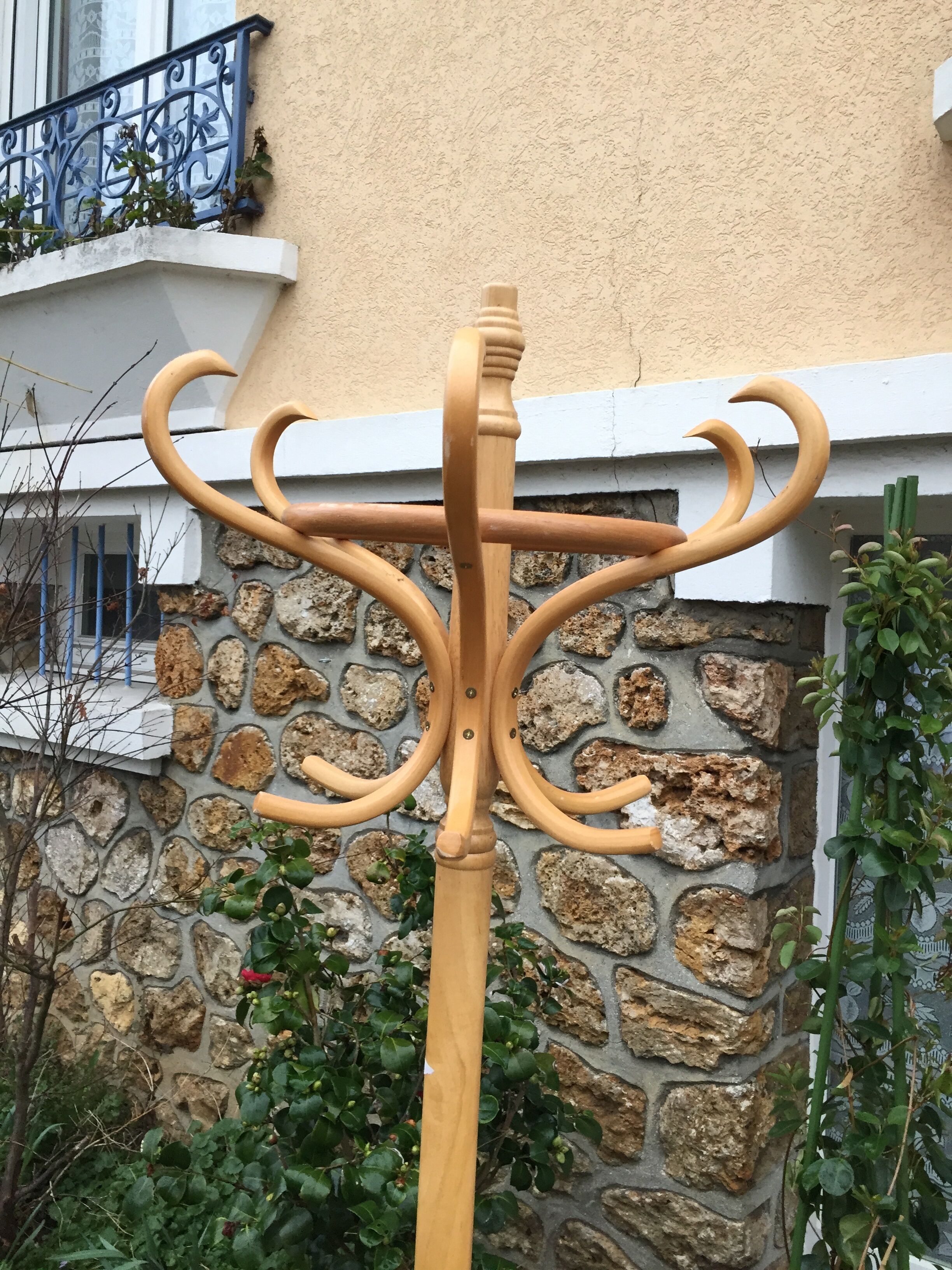 Portemateaux on vintage foot