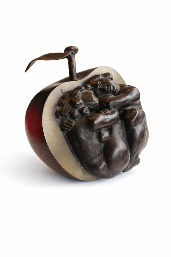 Sculpture en bronze de Bogomil Jivkov – La pomme (1991)