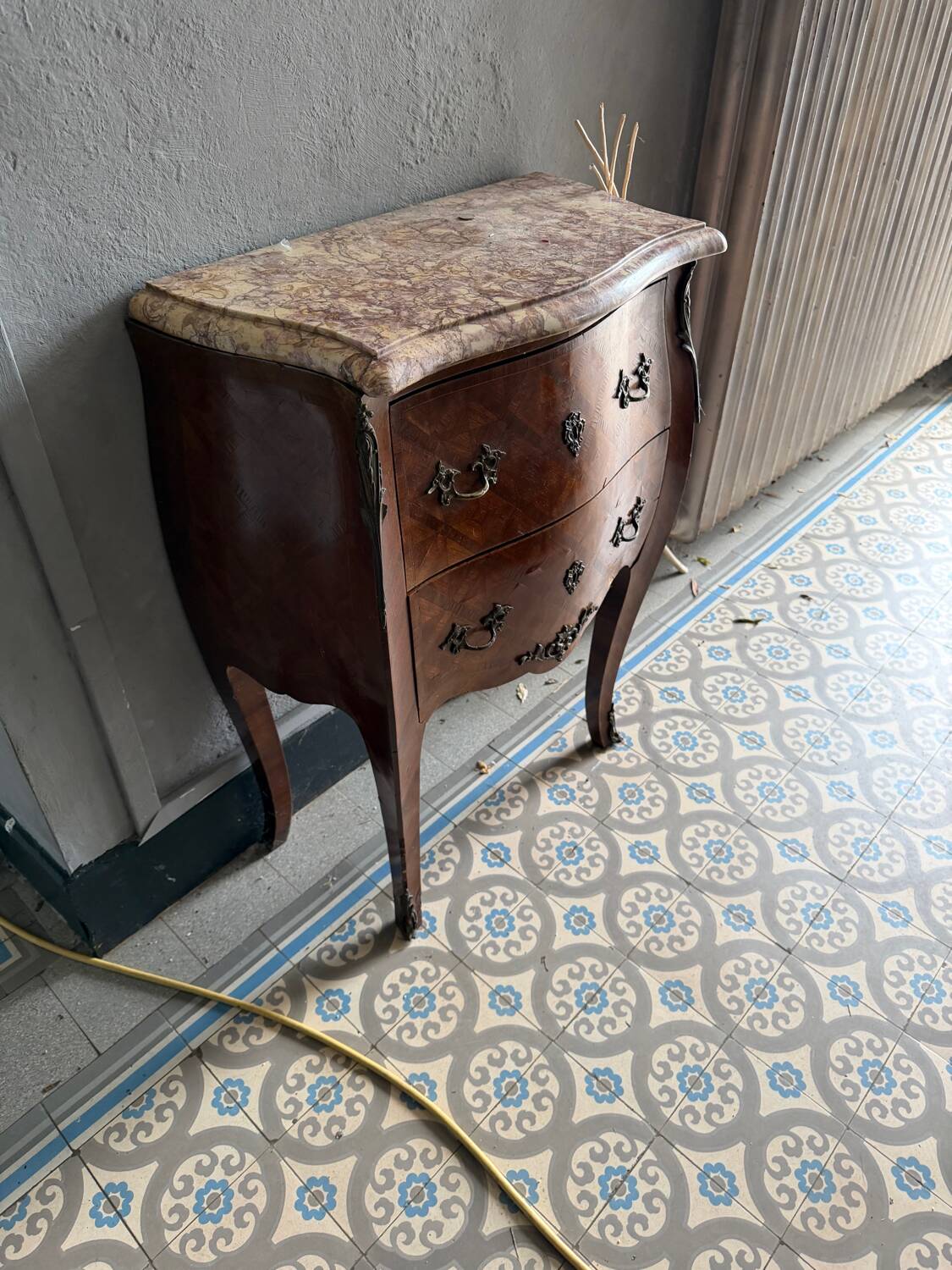 Small "bombé" chest of drawers Louis XV