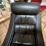 Pair of armchairs and their ottomans by ake fribytter for nelo sweden 1970