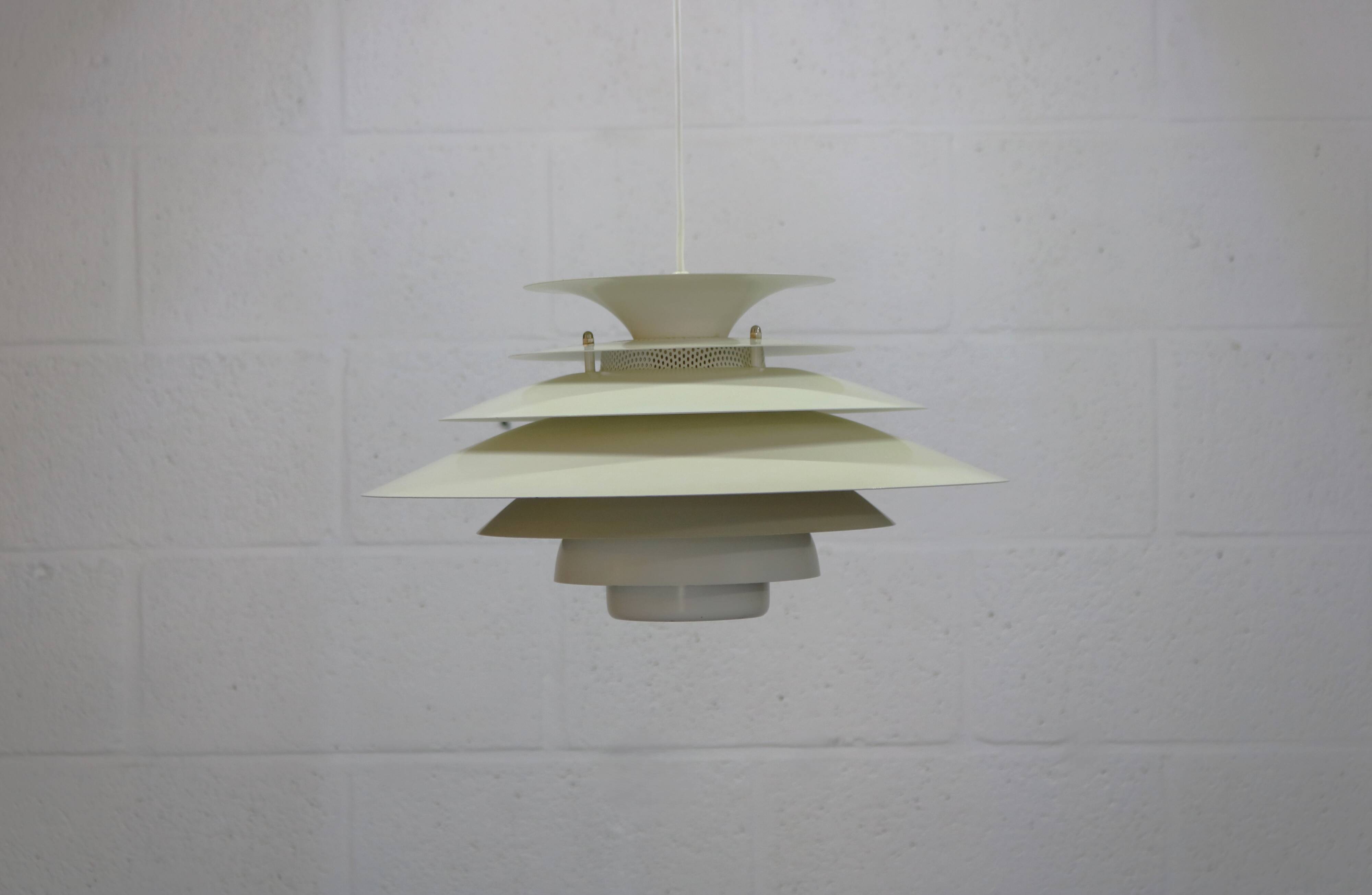 Suspension Jeka danoise blanche/beige - Éclairage moderne du milieu du siècle