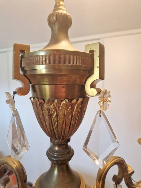 Lucien Gau, bronze worker since 1860 - Bronze chandelier with crystal pendants