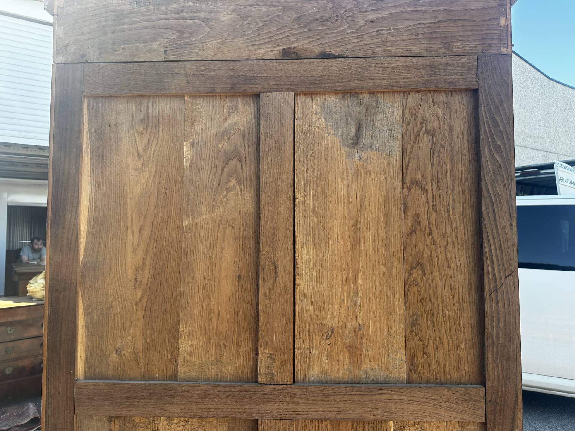 Armoire à glace Napoléon III en placage de loupe