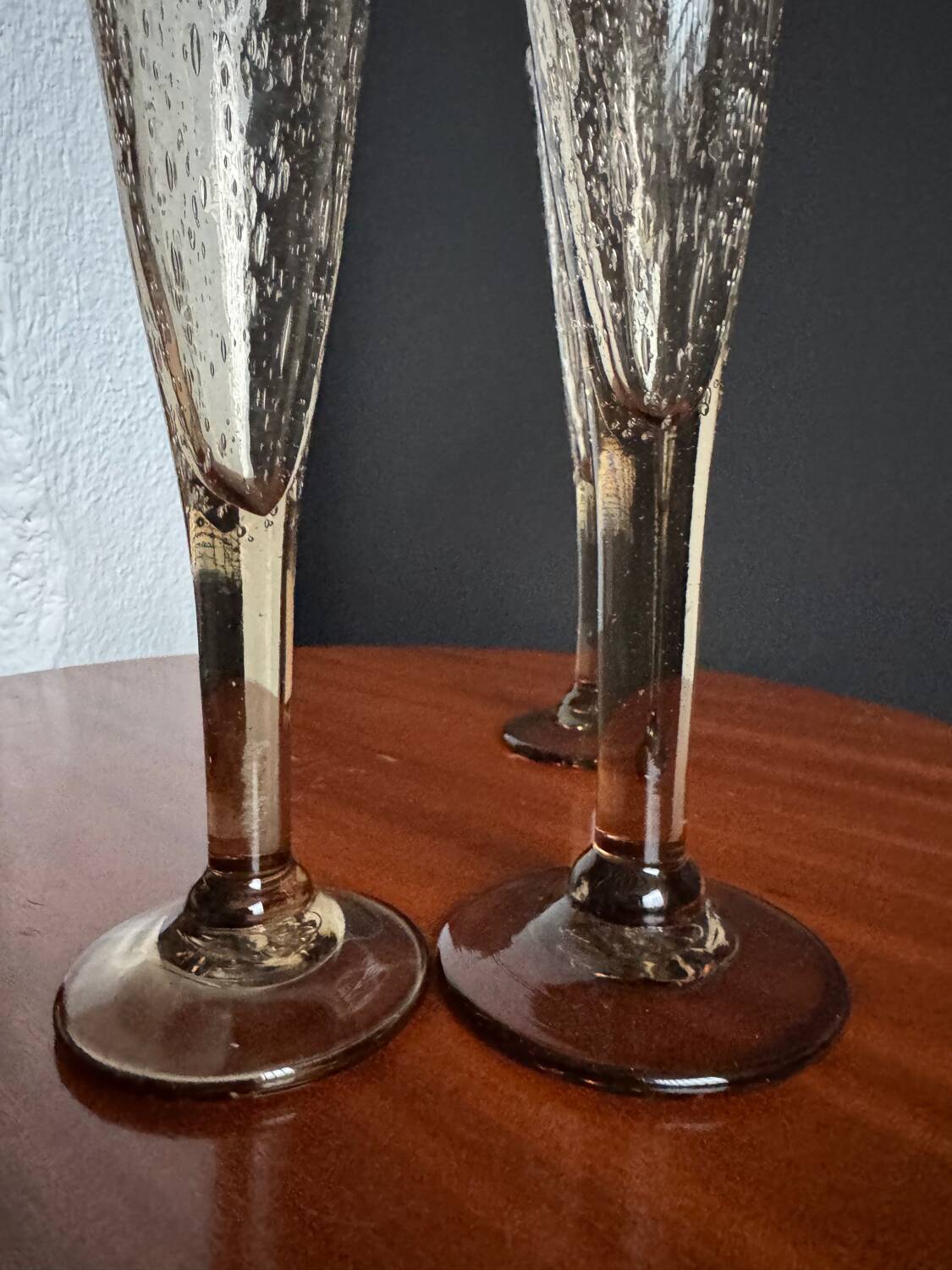 Champagne flutes bubble glass Biot