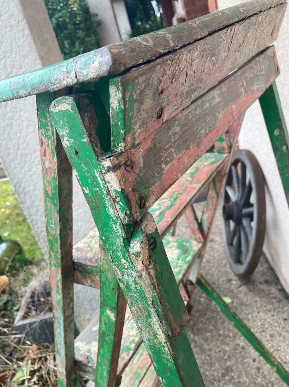 Escabeau d'artiste ancien patiné