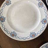 Set of 6 plates and 1 dish St Amand.