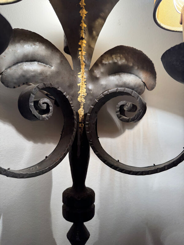 Grande applique fleur de lys fer forgé années 60