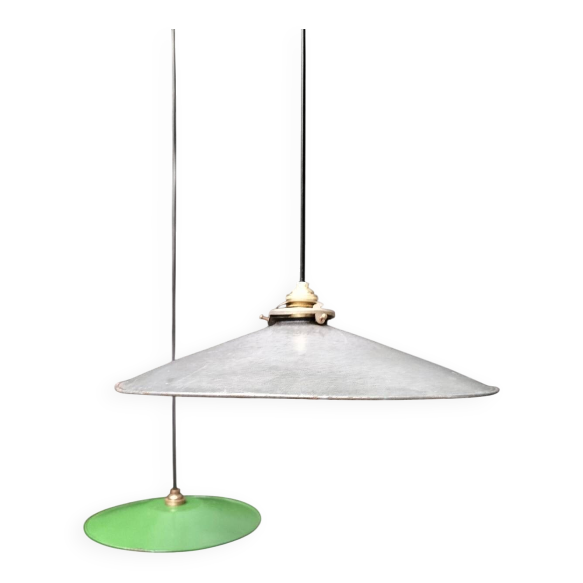 Suspensions in enamelled sheets