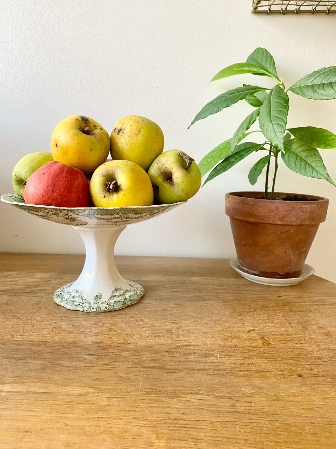 Iron Earth Cake Stand