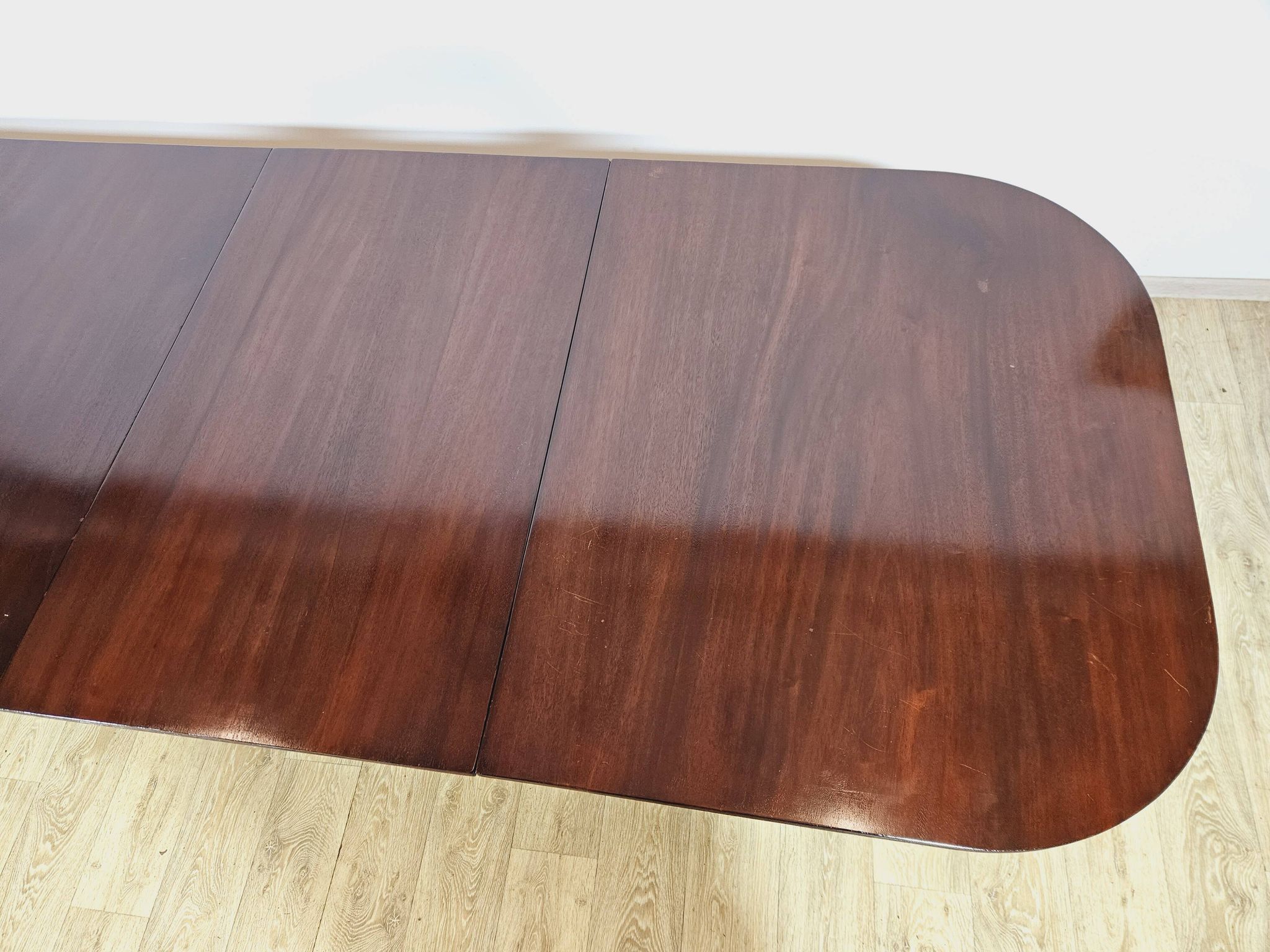Elegant Dining Table, 2nd half of the 19th Century - Classic/Walnut