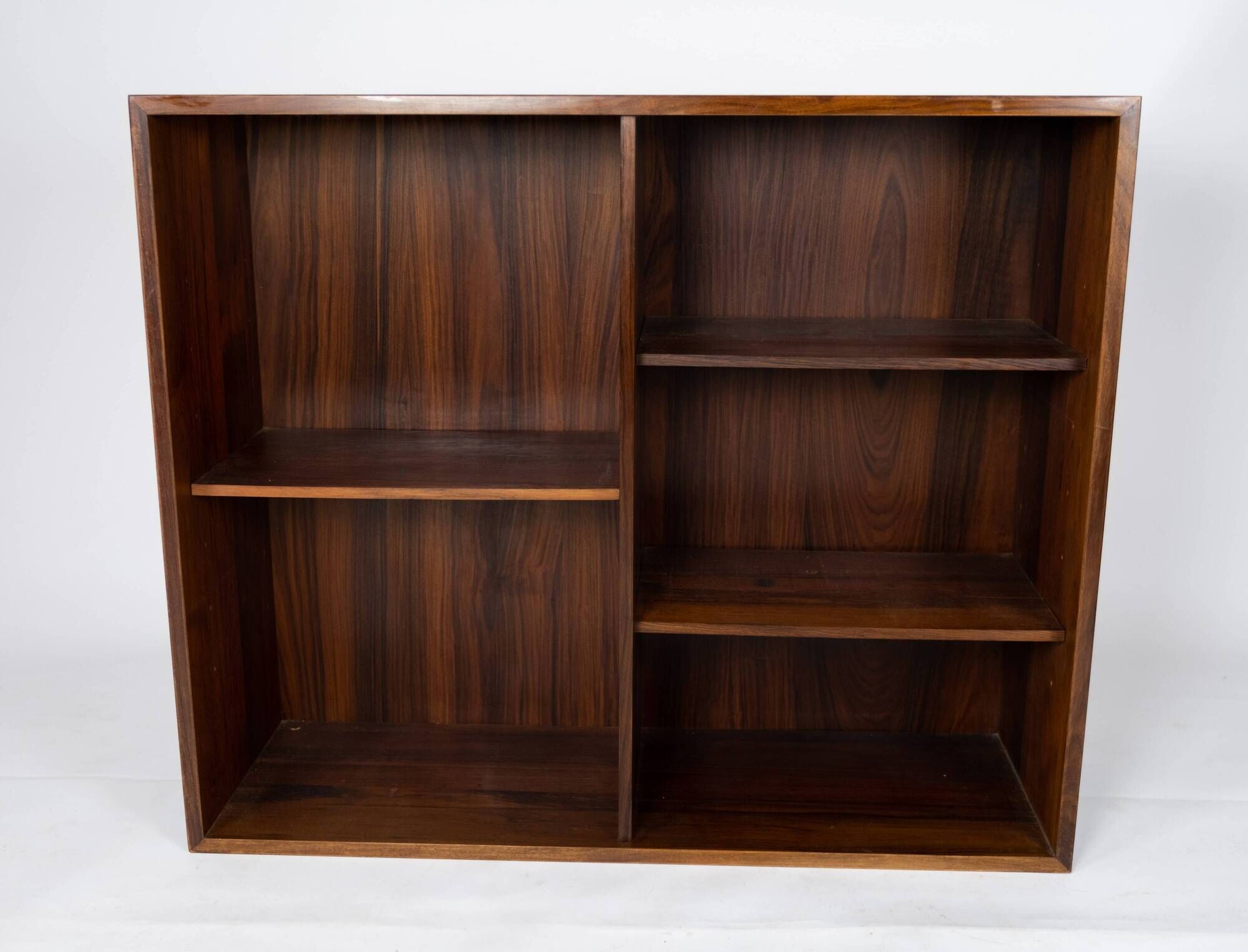 Bookcase in rosewood of danish design from the 1960s.