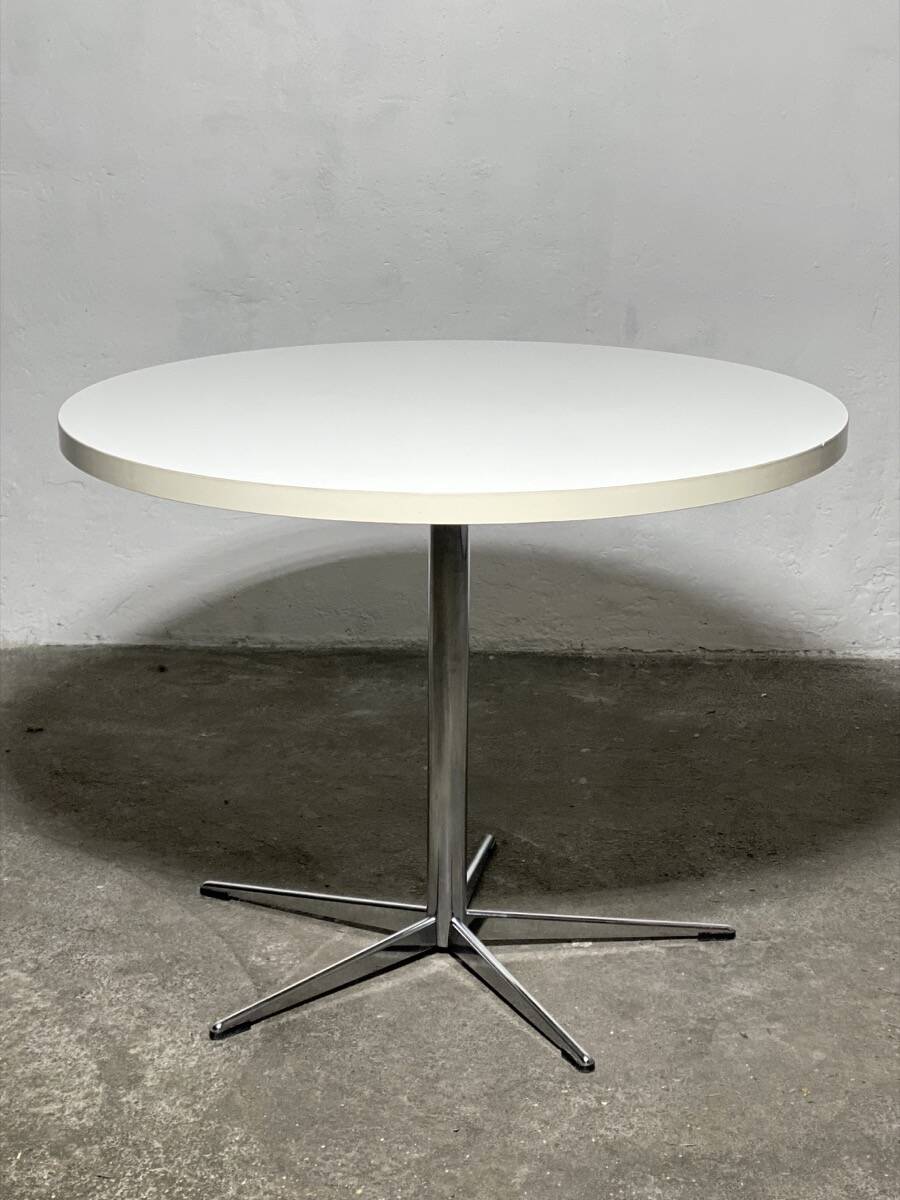 Vintage round dining table, 1960