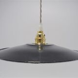 Suspension in black enamelled sheet metal