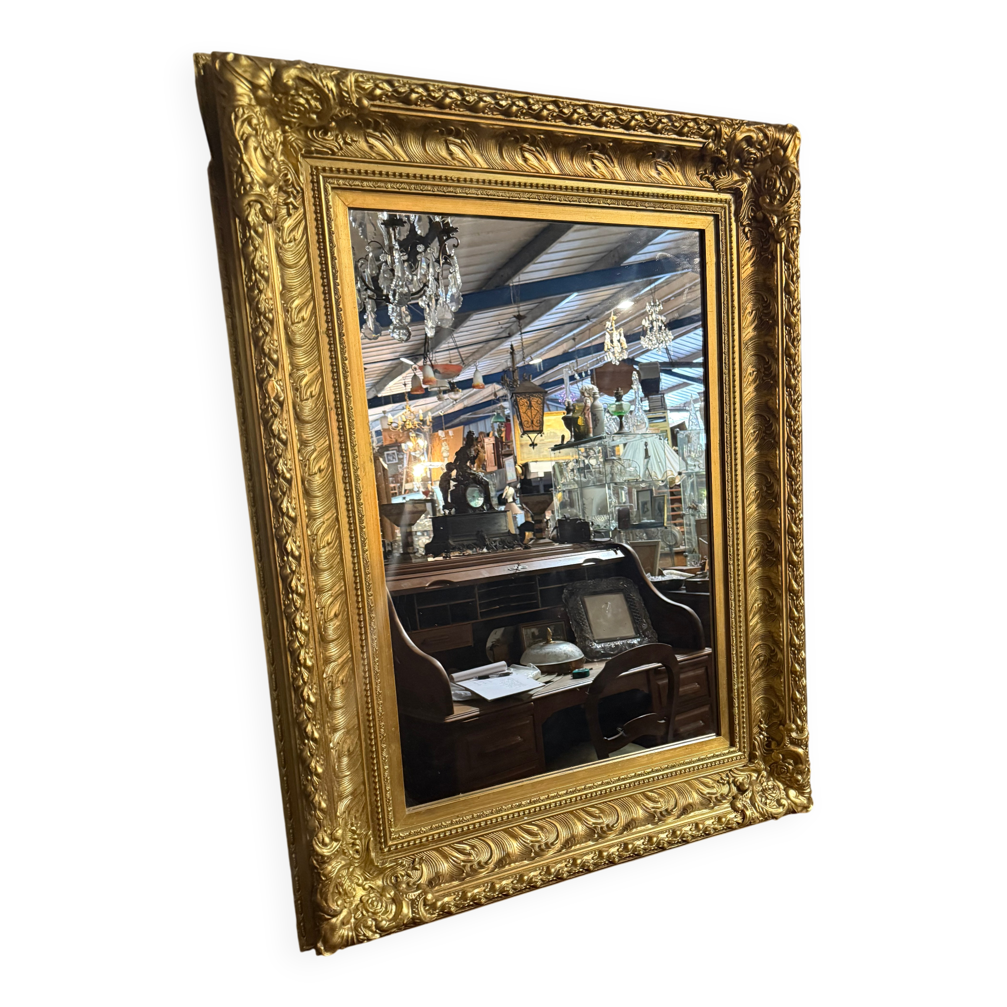 Miroir en bois sculpté