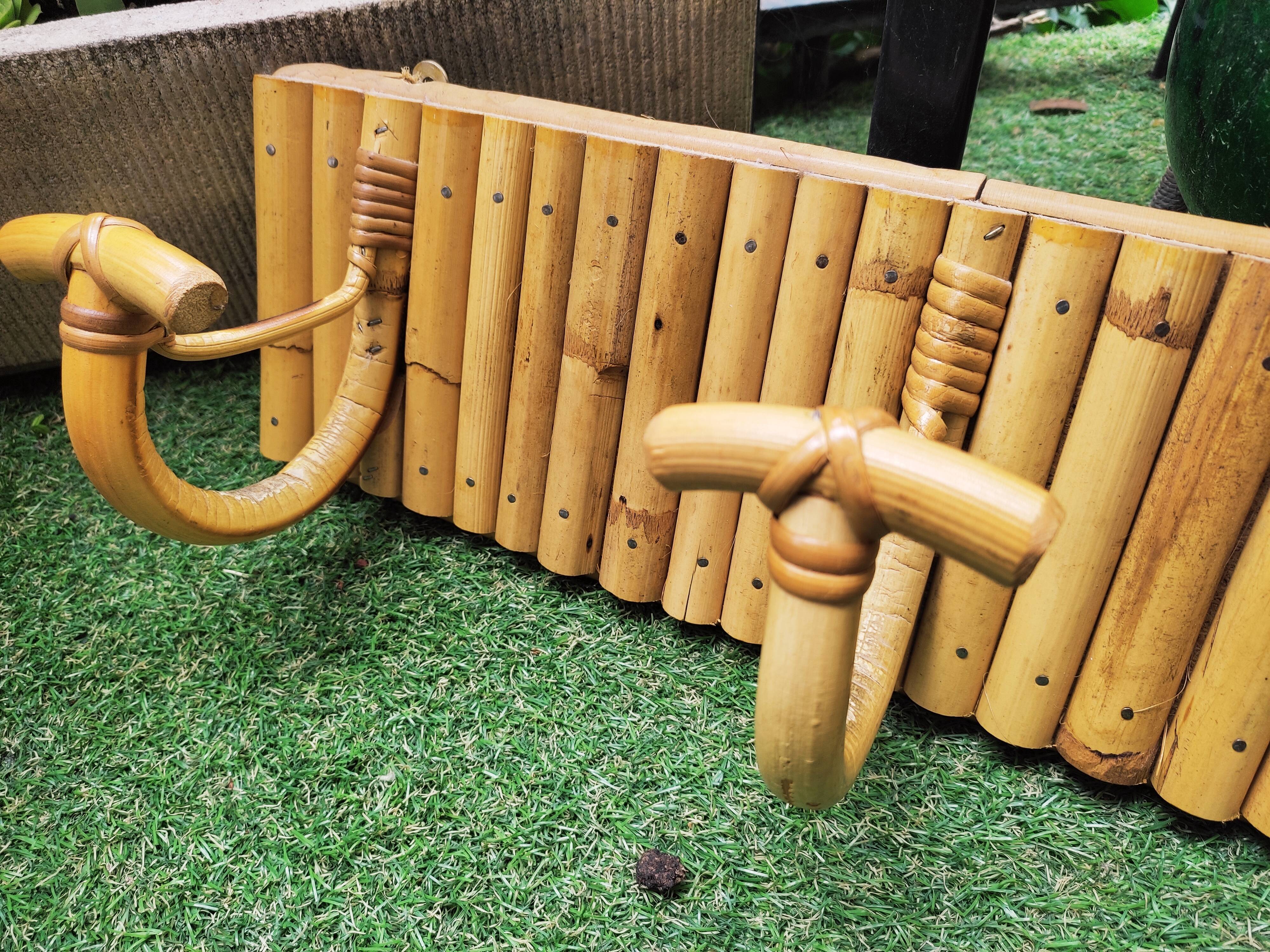 Rattan patères