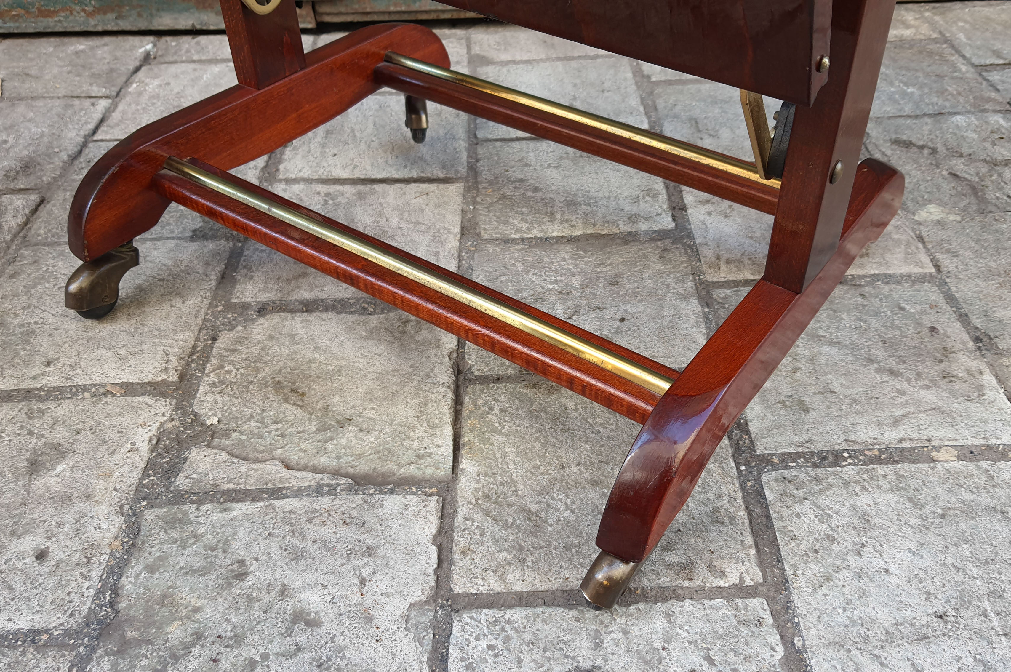 Night valet to Fratelli Reguitti