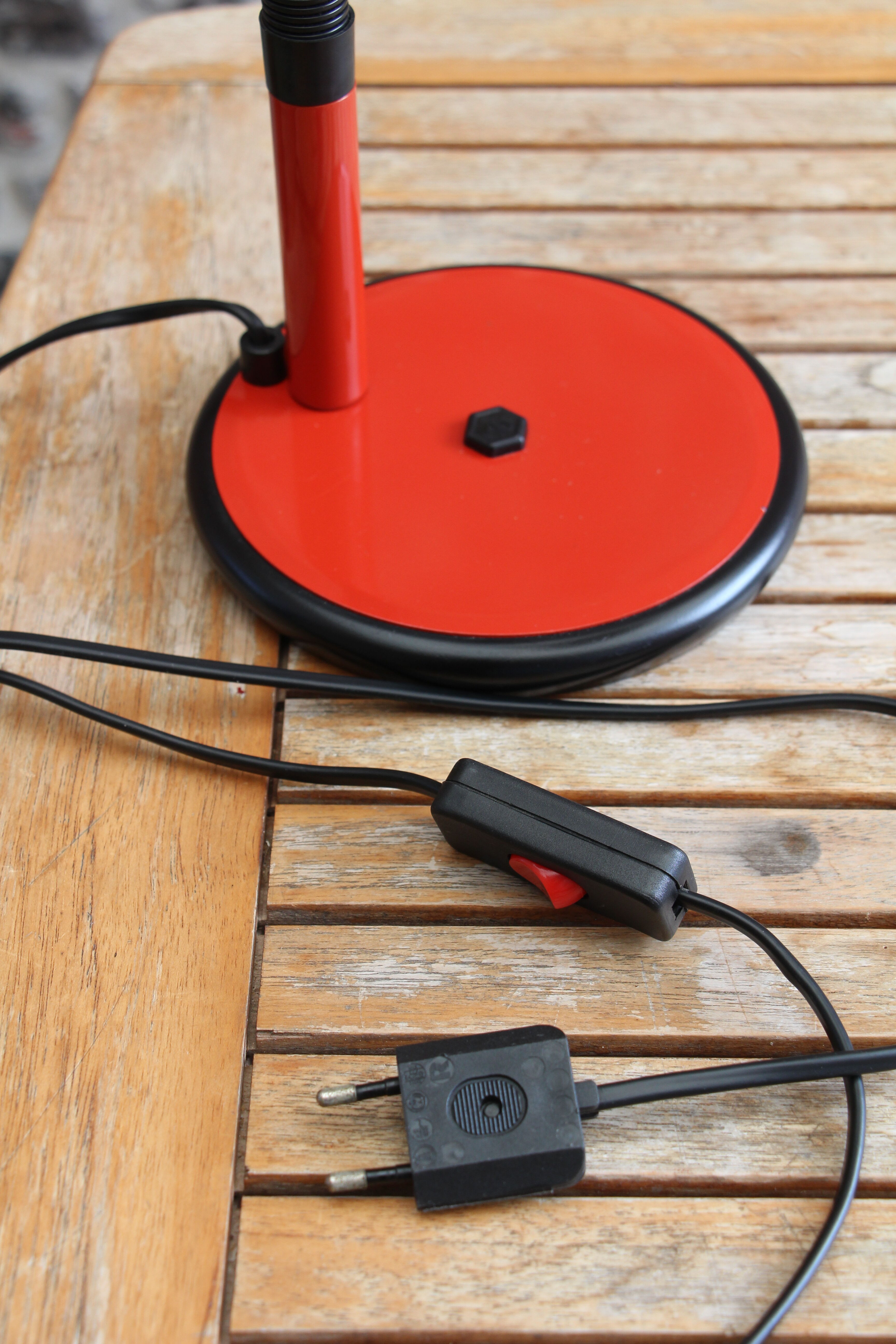 Aluminor desk lamp red 80's