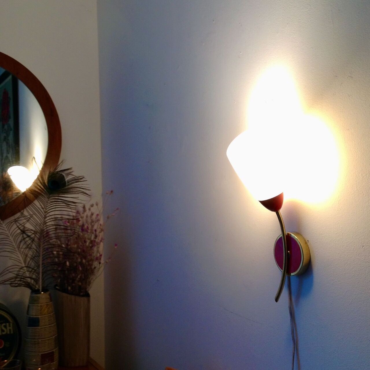 60s red wall light